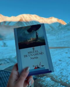 Celeste Cid Instagram - Descubrir el encanto de la montaña y tener la experiencia de esquiar por primera vez en un paisaje absolutamente mágico, de la mano de un instructor, Diego, del cual me llevo risas además de lo aprendido.. luego la tarde, parar a descansar, y comer algo rico .. (esto varias veces) y que todos los lugares sean cálidos y con una atención espectacular. Eso para mi es una experiencia Éminet. @galiciaeminent #ExperienciaÉminent #Visa @laslenasresort La pasamos increíble Gracias a toda la gente de @virgohotelspalaslenas @innsbruckcafe @ufopoint @condorpoint @elrefugiorestaurants y @jesuisraclette no lo olvidaremos 🔖❤️ gracias @anitanoseda 🎿 Las Leñas
