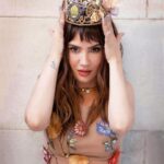 Celeste Cid Instagram - casi mitad de año y vos tipo 🐝 @revistagenteok @chrisbeliera @luz.chiappe @anitakorman @jasaiach @gabriellacapucci @bettinafrumboli @nacholopezfagalde @extensionesanavaldez