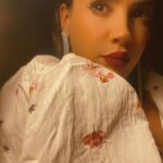 Celeste Cid Instagram - En agosto del año pasado saqué un ticket para ver a @chilly_gonzales . Desde ese día esperé este viaje. 1. El tren hacia Friburgo 2. Friburgo, y su calma 3. La música, pegamento de todo lo que existe 4. MC, Sporty Spice pd: el disco ‘Solo Piano’ lo escuchábamos con @aluhorvilleur de un año .. debe haber sido nuestro disco favorito por aquellos días Pd 2: me gustan las cosas que se construyen con y en el tiempo Konzerthaus Freiburg