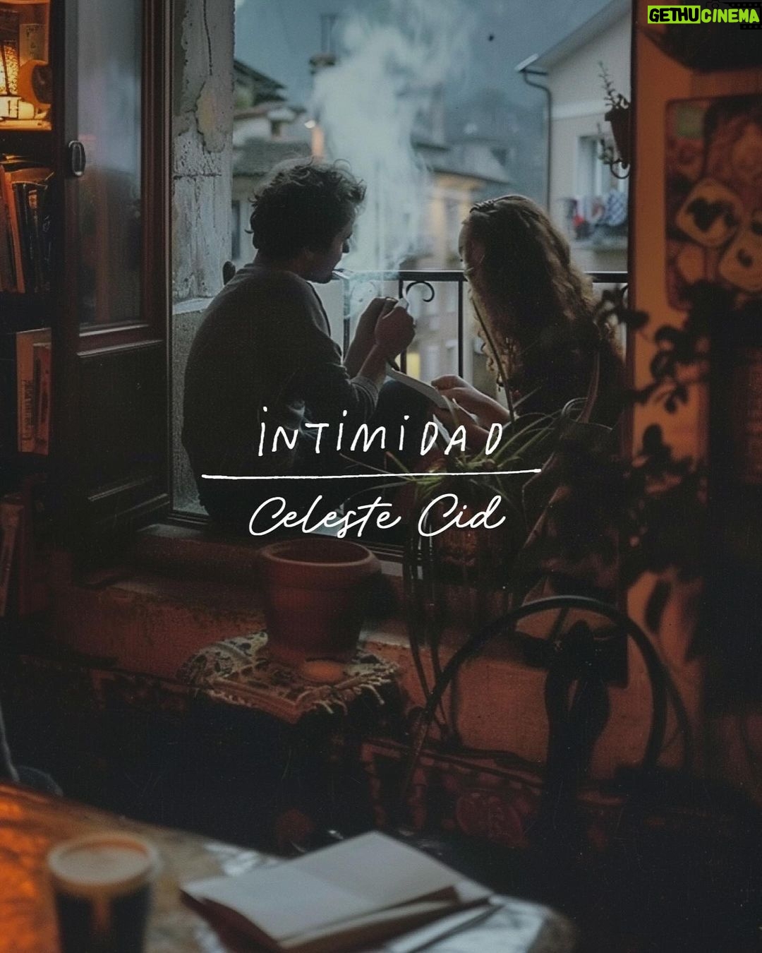 Celeste Cid Instagram - 2da semana de este librito en la calle y ya superó mis expectativas. (No es la lluvia, soy yo llorando hace 3 días) Pd: 13 de marzo. feliz cumple a una de las personas más generosas, llenas de garra y corazón que conozco. qué subrayado fuerte a la amistad haces con los años. 🐠🦋 te amamos @fitopaezmusica felí cumple 💕