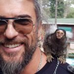 Cengiz Coşkun Instagram – Yeni küçük arkadaşım 🐒 my little new friend 😎 @burakmemisoglu hayvanat bahçesinden öte hayvanlar için bir rehabilitasyon merkezi ve çok keyifli bir doğa yaşam alanı hayata geçirmiş 👌🏻@parkofistanbul