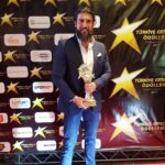 Cengiz Coşkun Instagram - An itibarı ile #türkiyegençliködülleri 'nden #eni̇yiyardımcıerkekdizioyuncusu ödülümüzüde aldık çok şükür.....Beni destekleyen, desteklemeyen inanan, inanmayan herkese gönülden teşekkürler. 🙏 Çünkü bu ödül ile taçlandırılmamda hepsinin çok büyük payı var sağolun varolun. :)