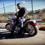 Cengiz Coşkun Instagram - " Işığı önüne al da yürü ; gölgen arkandan ister gelsin ister gelmesin."