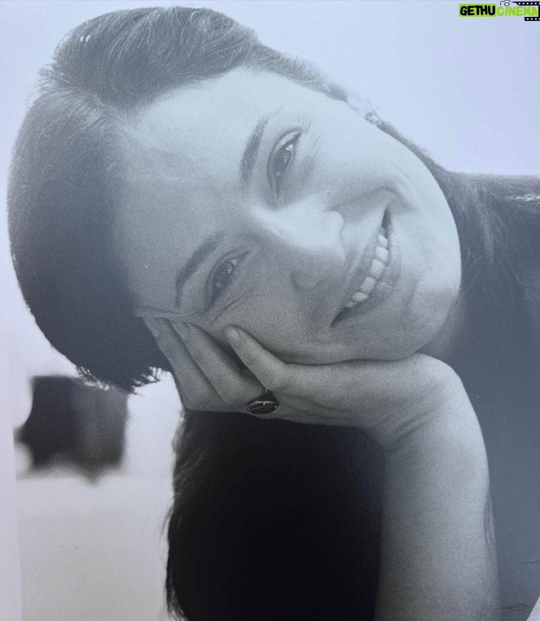 Ceyda Düvenci Instagram - Yıl 2005… tbw…