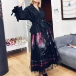Ceyda Düvenci Instagram - Bir hafta daha ardımızda kalıyor mu? Eveeet… Aralık yoğunluğumda son 3 hafta… dayan kızım kereviz 🤣🤣🤣 yeni yılı nasıl karşılarsan öyle devam edermiş… konuyu sen biliyorsun allahım 🙏🏼 amin 🍀🌻🤣 yazın tatilde evlatlarla beni zor bulursunuz baştan söyleyeyim 😂😂