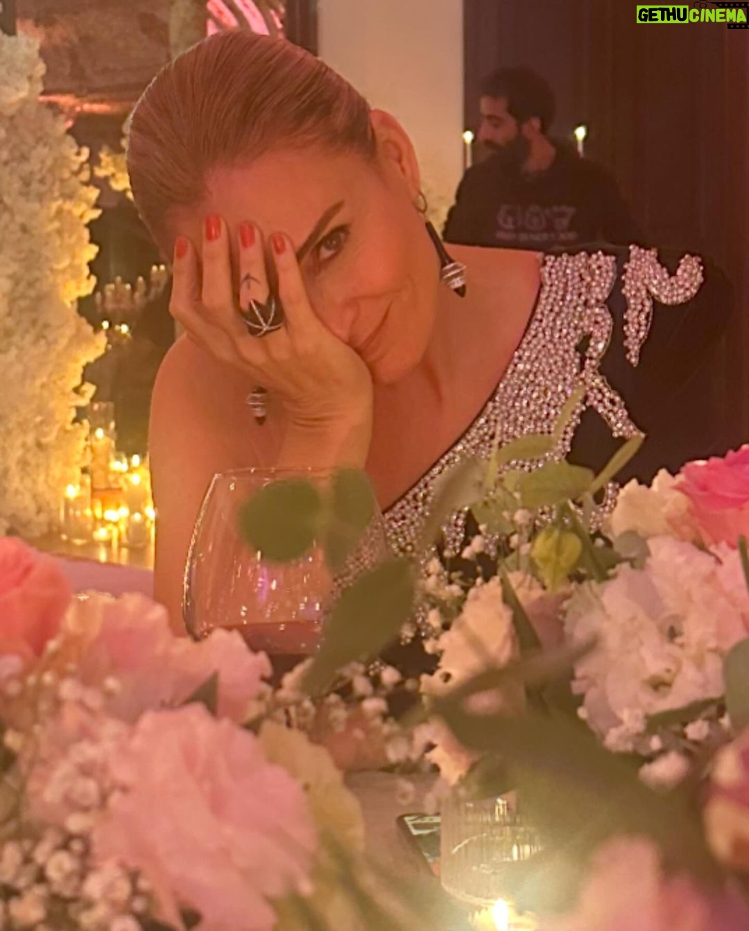 Ceyda Düvenci Instagram - @saklabeniresmi düğün dernek dump… #filiz