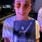 Ceyda Düvenci Instagram - Tekrar çal Sam… yazdan kalanlar vol1 iyi ki var 1. Çember…