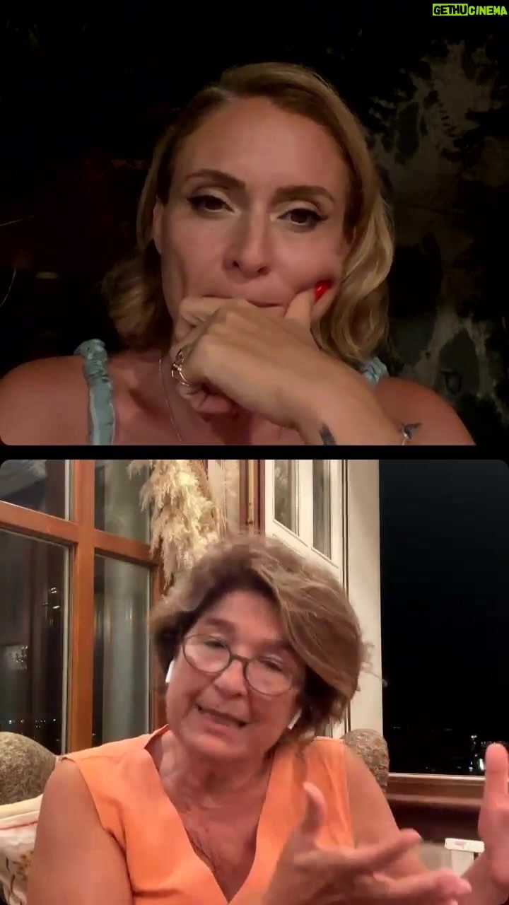 Ceyda Düvenci Instagram - Okul zamannnııııı yaklaşırken canım Yasemin öğretmenimle @yasemin.pakkan yine şahane bir yayın gerçekleştirdik… @pakkanokullari