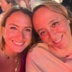 Ceyda Düvenci Instagram - Tekrar çal Sam… yazdan kalanlar vol1 iyi ki var 1. Çember…