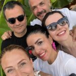 Ceyda Düvenci Instagram - Tekrar çal Sam… yazdan kalanlar vol1 iyi ki var 1. Çember…
