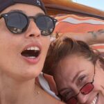 Ceyda Düvenci Instagram - Tekrar çal Sam… yazdan kalanlar vol1 iyi ki var 1. Çember…