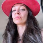 Ceyda Kasabalı Instagram - 2.fotografta "burnunu yaptır artık" diye ciddi bir mail alıyorum 3.fotograftan galerimde 6338 tane olusuyor