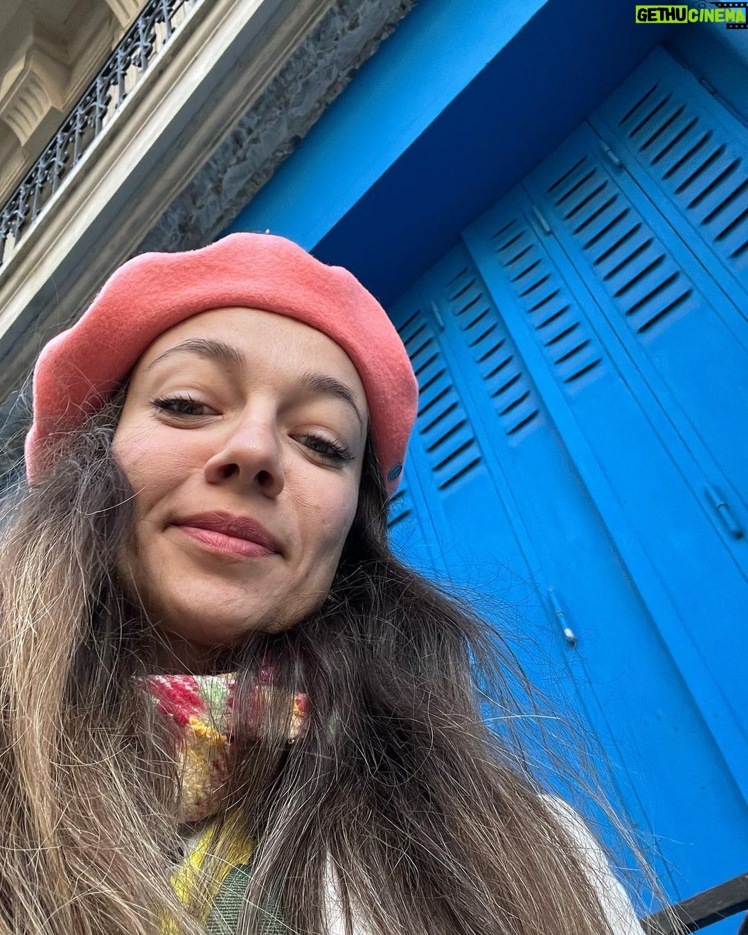 Ceyda Kasabalı Instagram - ben ve kafaya taktıklarım shshhw