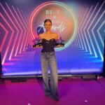 Ceyda Kasabalı Instagram – 1. foto ciddi ortamlarda ben 2.foto kesin ben  hdhddh @denebunucom yılın en iyi kadın icerik üreticisi ve yılın en iyi erkek icerik üreticisi influencer ödüllerini bize layık görmüş.cok tesekkur ediyoruz 😍