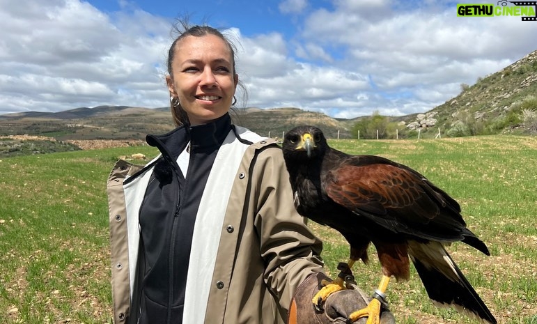 Ceyda Kasabalı Instagram - herkes bulunduğu sehrin plakasını yazsın ben şu an 58 obuaaaa 🖐🏻