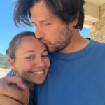 Ceyda Kasabalı Instagram - obuaaa az önce 4 milyon olduk ve bugun evlilik yıl dönümümüz bize en en en güzel hediye oldu.hepinizii cooooook seviyor canlığınıza bin tesekkur ediyoruuuuuzzzzz oley beğ 😂😍