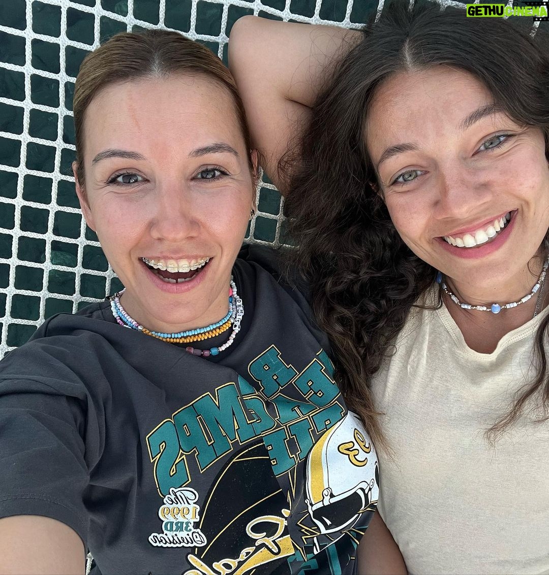 Ceyda Kasabalı Instagram - bizi her daim destekleyen kanka etiketleme postu dhdhdh