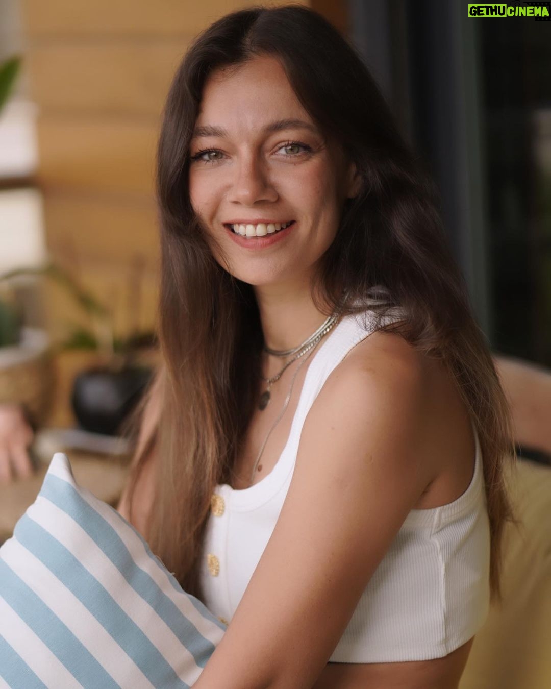 Ceyda Kasabalı Instagram - storyde kalsın sakın post atma dediniz yalansa dogru deyin shxhdhhd
