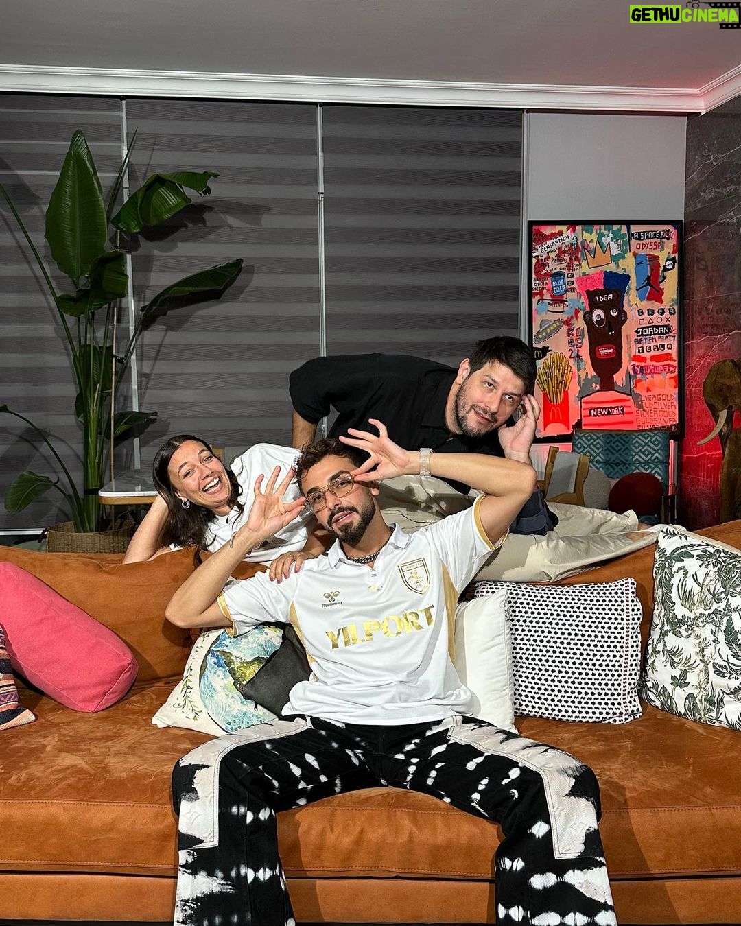 Ceyda Kasabalı Instagram - Sefo Ceyo Fıro Düşük bütceli talk show bu aksam geliyoooo