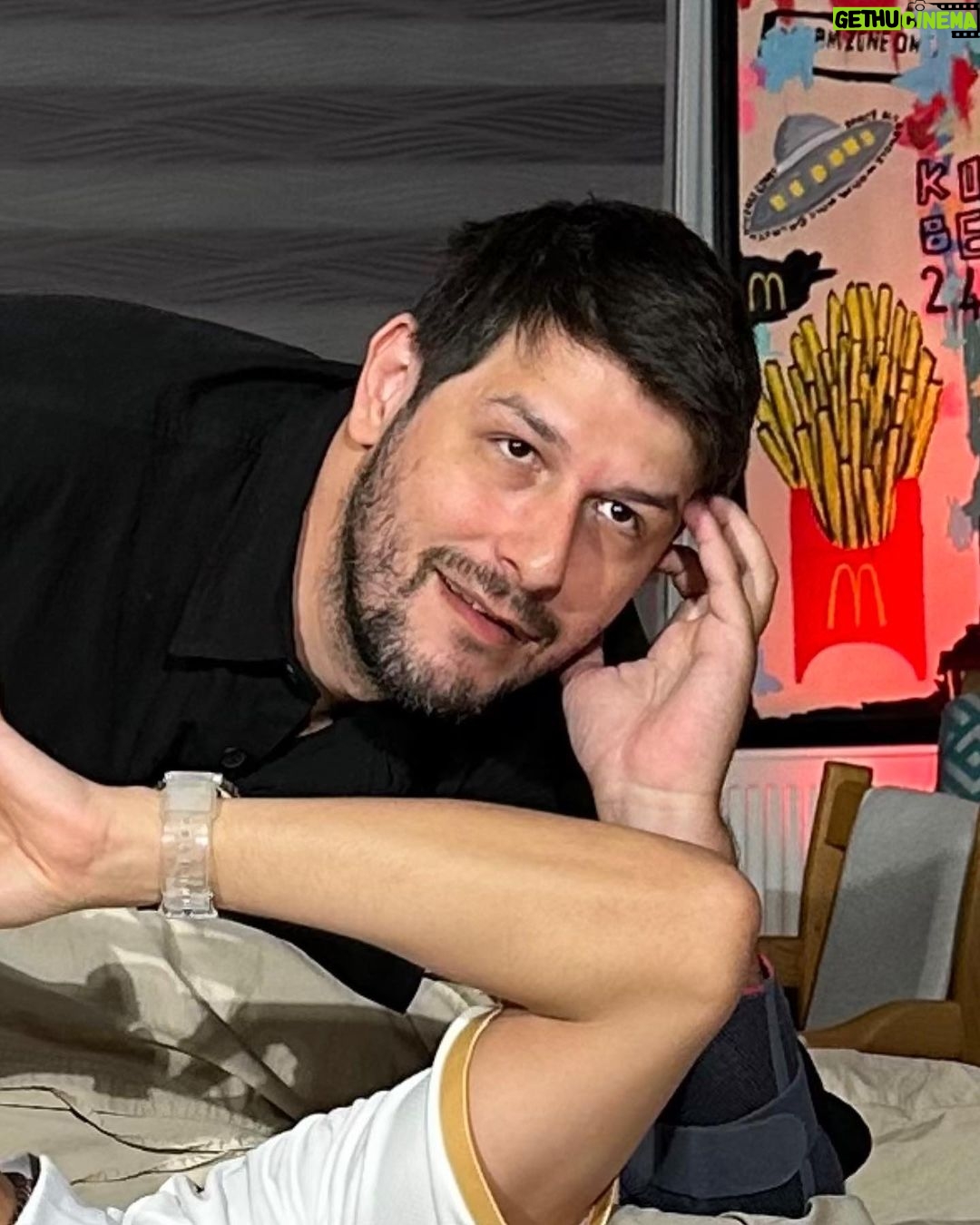 Ceyda Kasabalı Instagram - Sefo Ceyo Fıro Düşük bütceli talk show bu aksam geliyoooo