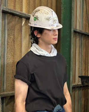 Cha Eun-woo Instagram - 폐차장 선율이🔨