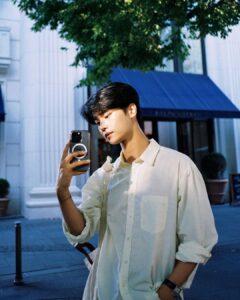 Cha Hak-yeon Instagram - 😎