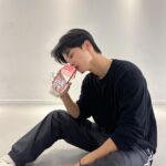 Cha Hak-yeon Instagram - 오늘의 기록_20230529 D-27 🎧
