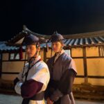 Cha Hak-yeon Instagram - 오늘의 기록_20230520 첫 촬영을 시작했던 작년 가을부터 올해 봄까지 세 계절을 지내는 동안 즐거웠던 현장 덕분에 항상 따듯한 봄날이었습니다. 언젠가 긴 호흡의 사극 연기를 해보고 싶다는 꿈을 이룬 것만으로도 정말 기쁘고 감사한데, 좋은 벗들과 훌륭한 선배님, 선생님들을 만나 행운이었습니다. 덕분에 지난 6개월이 찰나 흘러간 시간처럼 참 짧게만 느껴져서, 즐거운 행복한 학창 시절을 보내고 온 것처럼 아쉽기만 합니다. 16회 마지막 방송을 보면서도 동료들과 아쉬운 마음을 나누다 보니 즐거웠던 순간들이 떠올라서, ‘유지선’을 떠나보내야 하는 오늘은 서운한 마음이 큽니다. 즐겁게 현장을 이끌어주신 '조선 변호사'의 대장 김승호 감독님과 제가 연기하는 유지선을 무조건 믿고 지지해 주신 최진영 작가님께 감사합니다! 지금까지 조선 변호사와 유지선을 응원해 주신 시청자 여러분들께 진심으로 감사드립니다.