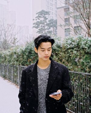 Cha Hak-yeon Instagram - 오늘의 기록_20221221

⛄️