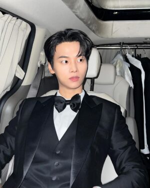 Cha Hak-yeon Instagram - 새해 복 많이 받으세요!