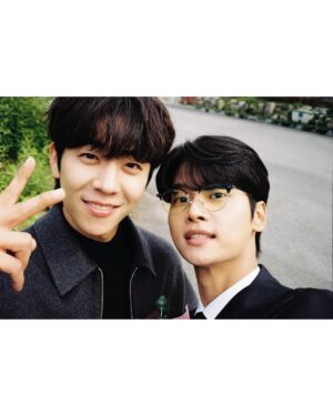 Cha Hak-yeon Instagram - -
우학이로 만난 무인도의 디바는 또 한 뼘 성장할 수 있었습니다. 우학이로 지내는 동안 무더운 여름도 
찬바람 불던 초겨울에도 따듯하고 포근 한 시간을 보내며, 
현장으로 달려가는 날은 언제나 즐거웠습니다.  오늘 마지막 화를 끝으로 우학이를 보내주려니 
서운한 마음만 가득합니다.  표현과 감정에 솔직하고 사랑하는 사람들에게 
아낌없이 자신을 다 내어주는 우학이를 통해 많이 배웠습니다. 감정에 서툰 제가 우학이를 충분히 연기할 수 있도록,  현장에서 격려와 응원과 애정으로 
부족한 저의 모든 표현을 허락해 주셨던 오충환 감독님
 따듯하고 유쾌한 우학이로 온전히 보일 수 있게  집필해 주신 박혜련 작가님, 은열 작가님
 사랑할 수밖에 없었고, 좋아할 수밖에 없는 나의 드론 목하야, 내가 많이 의지할 수 있게 도와줘서 고마워.  덕분에 오롯이 우학이로 살아내면서 마음껏 웃고 울 수 있었다. 
든든하고 고마운 내 동생 보걸아, 내 동생이 너라서 늘 좋았다. 언제나 솔직하게 고민도 나누고 다가와 줘서 고마웠다. 곧 보자! 
이름만 떠올려도 눈물 핑 도는 우리 어무니 아부지! 드라마 속에서도 현장에서도 힘이 되어주셔서 
진심으로 감사합니다.

끝으로 우학이를 늘 반갑게 맞아주고, 
함께 울고 웃어준 현장 스태프분들 벌써 보고 싶네요. 
고마웠습니다. 
또 다른 현장에서 만나 반갑게 인사 나눠요. 

그리고 ’무인도의 디바‘와 우학이를 사랑해 주고 응원해 주신 
시청자분들께 감사합니다.
더욱 노력하고 성장하는 차학연으로 
보내주신 사랑에 보답하는 배우가 되겠습니다. 

고맙습니다.