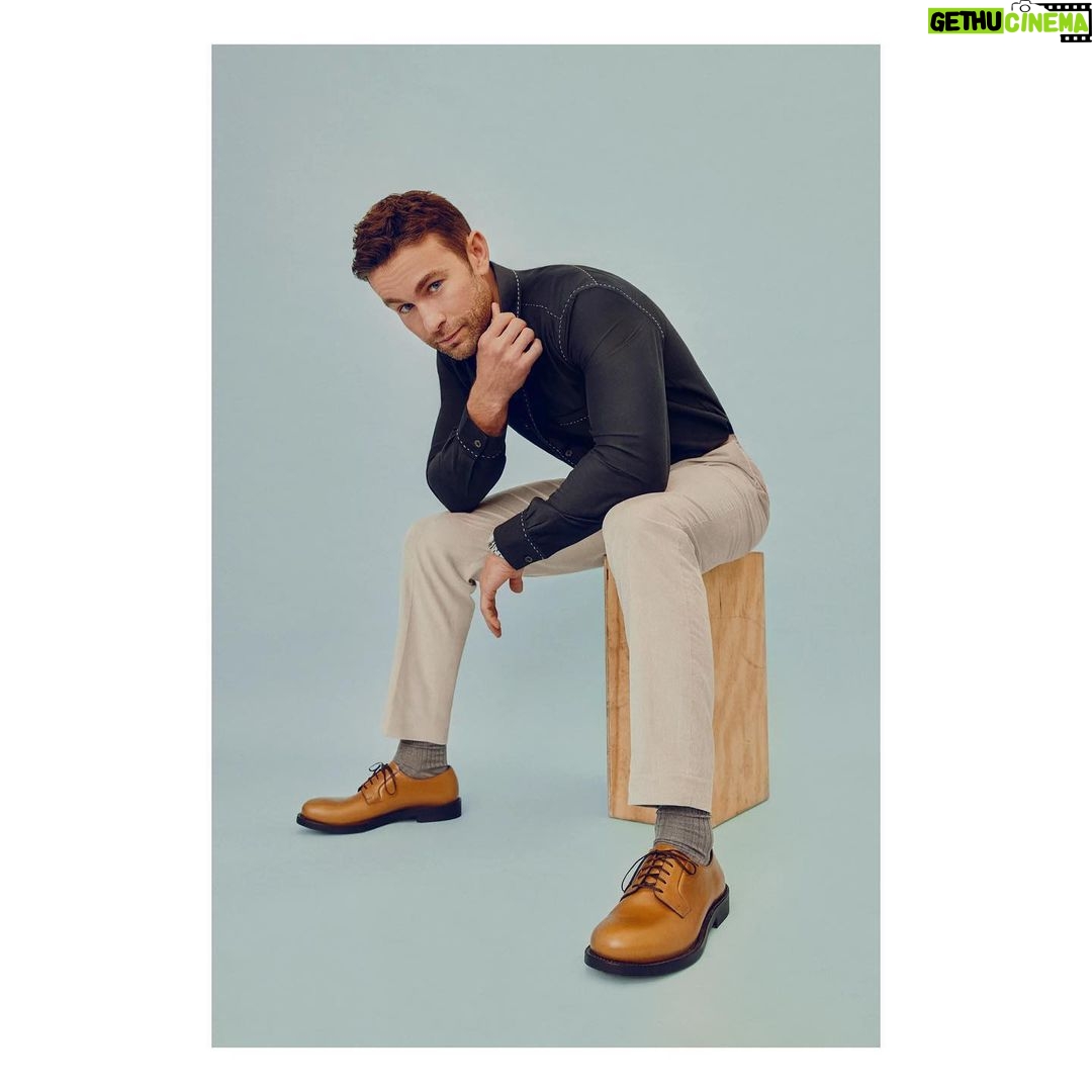 Chace Crawford Instagram - @chacecrawford wearing @paulsmithdesign for @bustle 📸 @davidurbanke