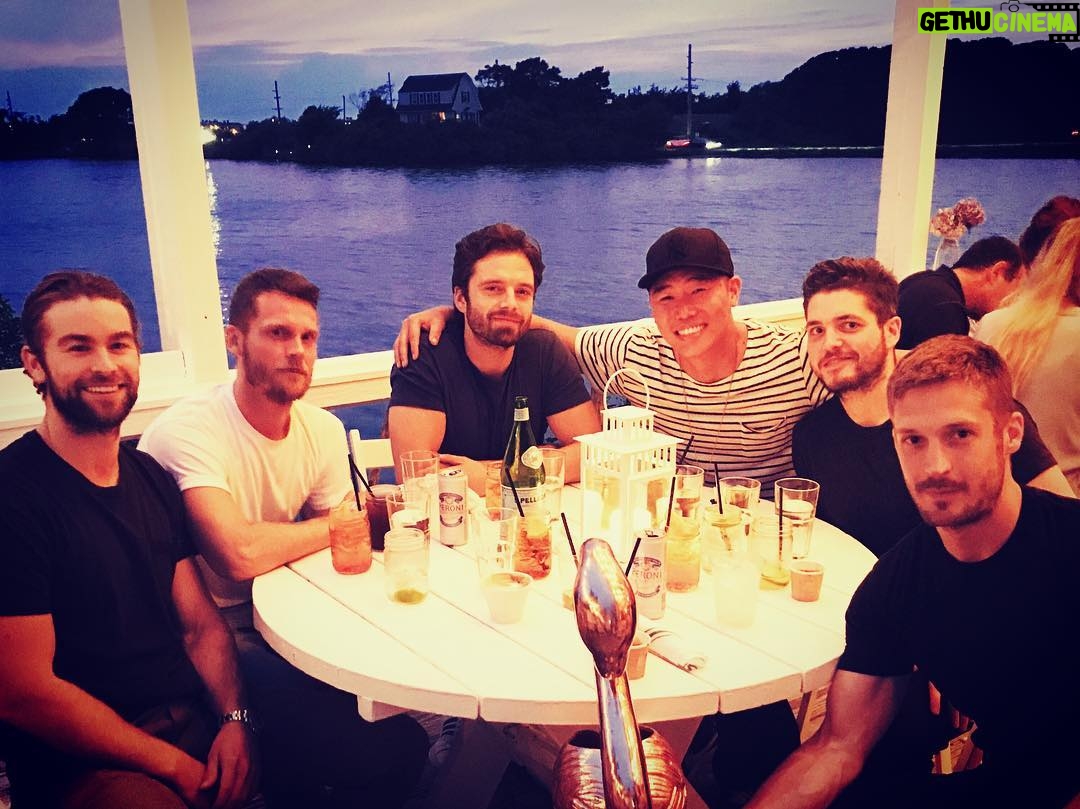 Chace Crawford Instagram - Dads weekend @thesurflodge