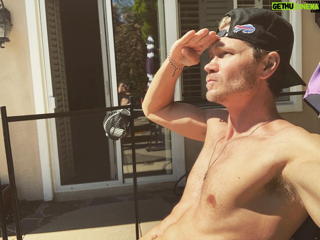 Chad Michael Murray Instagram - Sometimes you gotta guard lives. AKA Life guardingš Sitting with the Mrs @rooeemer on this gorgeous spring day in LA watching the kiddos go pool crazy. Iām meditating with a bit āO š„ Heart fullā„ļø Heard it snowed in Michiganš³ Sorry bout that Northerners. Been there⦠brutal SPRING/Not spring moment.