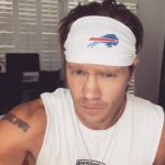 Chad Michael Murray Instagram - Don’t forget to join @milesmcpherson and myself today on Instagram Live at 4pm PST. Gonna talk life, focus and hopefully something will inspire you in a beautiful way. See y’all soon! @therocksandiego