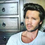 Chad Michael Murray Instagram - Quarantine Quaff coming in 💪 I won’t stop growing this mane till we get vaccine! (Or Hollywood re-opens & some really cool job makes me) BUT TILL THEN IM STANDING FIRM! 😂