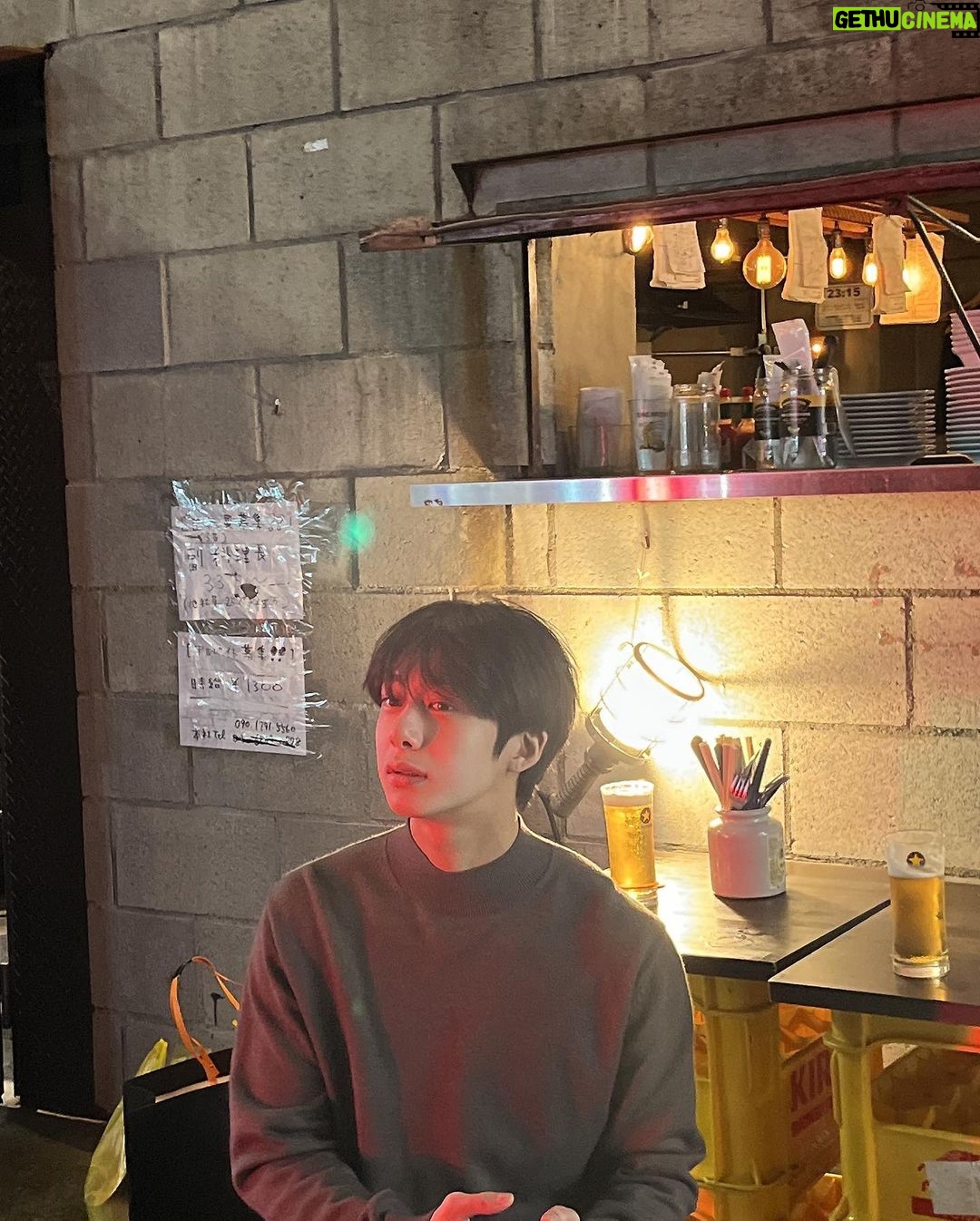 Chae Hyung-won Instagram - With 🐝 @joohoneywalker