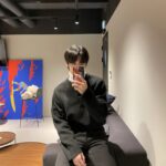 Chae Hyung-won Instagram - 🖤🤍