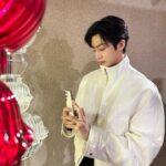 Chae Hyung-won Instagram - 💫 - #광고 #갤럭시스튜디오 #갤럭시S23 #ExploretheNew
