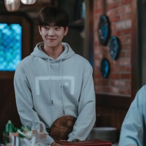Chae Jong-hyeop Instagram - 내일 밤 
이길용 보는 날:)