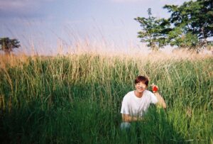 Chae Jong-hyeop Instagram - 몇 달 전, 매니저 동생이 찍어준 촬영 대기 중인 감자총각