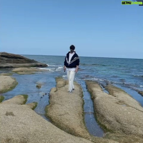 Chae Jong-hyeop Instagram - 휴식 with 덕 🌊🌊