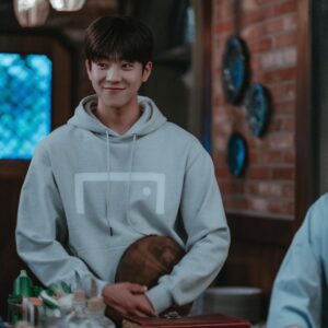 Chae Jong-hyeop Instagram - 내일 밤 
이길용 보는 날:)