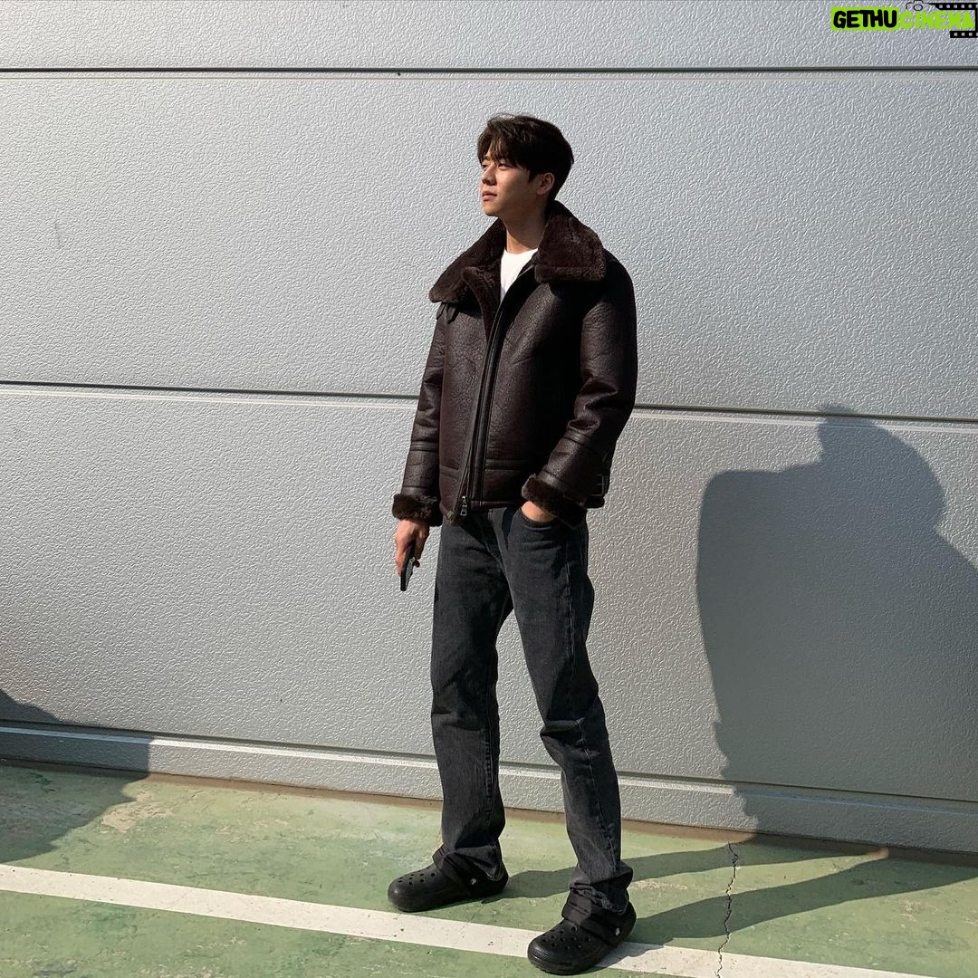 Chae Jong-hyeop Instagram - #버커루 #버커루라이더무스탕 #무스탕 #무스탕추천 #광고