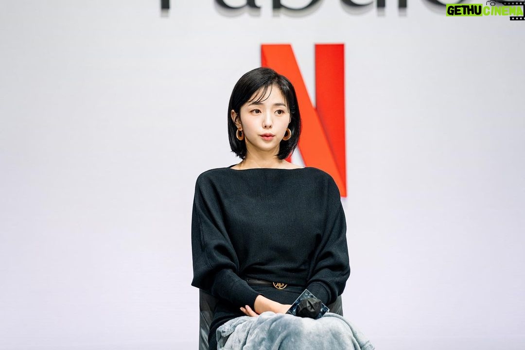 Chae Soo-bin Instagram - 곧 만나요 우리! #더패뷸러스 #넷플릭스 냅다까라🙈💗