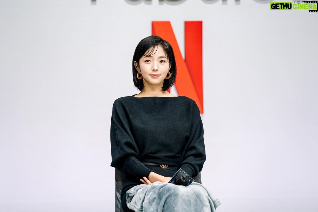 Chae Soo-bin Instagram - 곧 만나요 우리! #더패뷸러스 #넷플릭스 냅다까라🙈💗