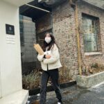 Chae Soo-bin Instagram - 바게트와 함께 신나는 출근🥖