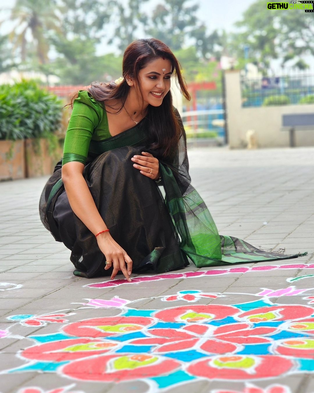 Chaitra Reddy Instagram - Wishing you all a very Happy First Festival of the year ❤️ May God bless you all with full of happiness and love 💫 Costume : @thepallushop Thank you so much for this beautiful saree ❤️ You made my Festival more special 🥰 PC : @surya_pc_official 😜 #pongal #makarasankranthi #2024 #❤️ Chennai, India