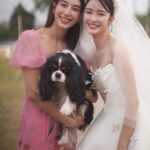 Chalida Vijitvongtong Instagram – ยินดีกับพี่พริม&พี่ต้อมนะคะ 
 คุณละมุนออกเรือนแล้วค่าาา 💘 เป็นอีกงานที่น่ารักและอบอุ่นมากๆส่วนคาเวียร์วิ่งหาแต่หนุ่มๆในงาน🥰🌳