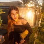 Chalida Vijitvongtong Instagram – Every sunset is an opportunity to reset 🏞️ LandCamp Villa khaoyai